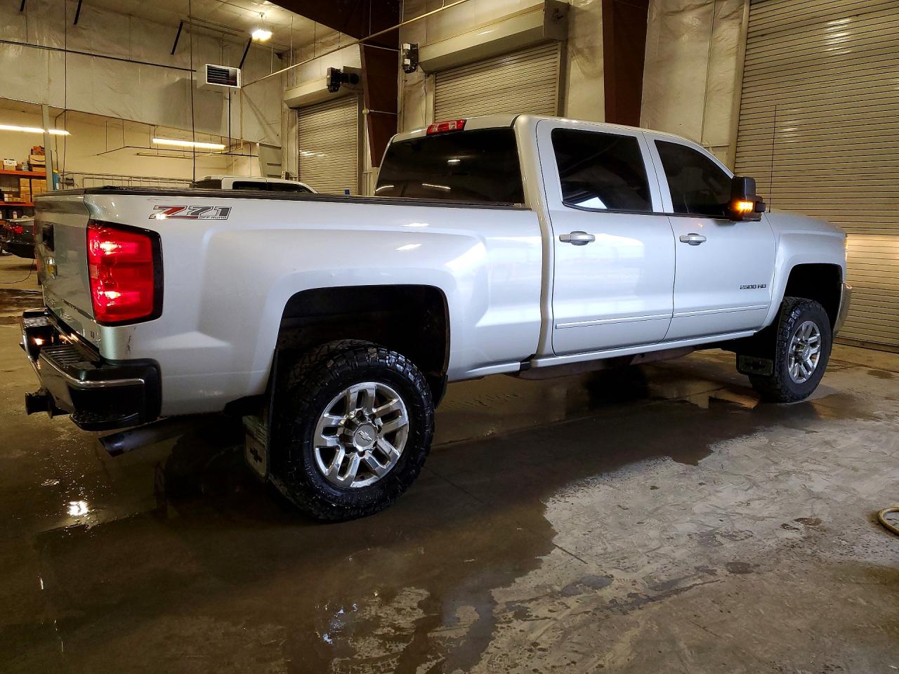 2017 CHEVROLET SILVERADO K2500 HEAVY DUTY LT photo 3