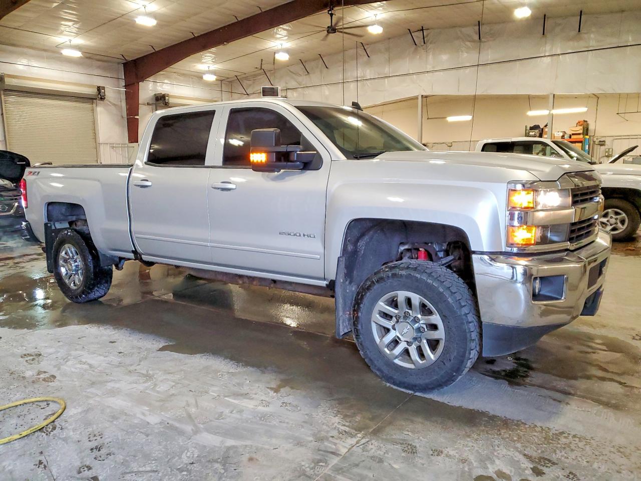 2017 CHEVROLET SILVERADO K2500 HEAVY DUTY LT photo 4