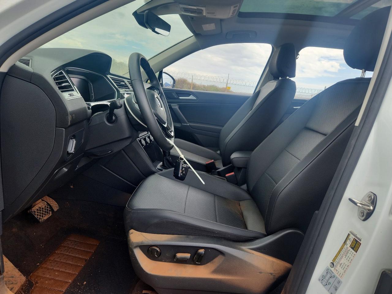 2020 VOLKSWAGEN TIGUAN SE photo 7