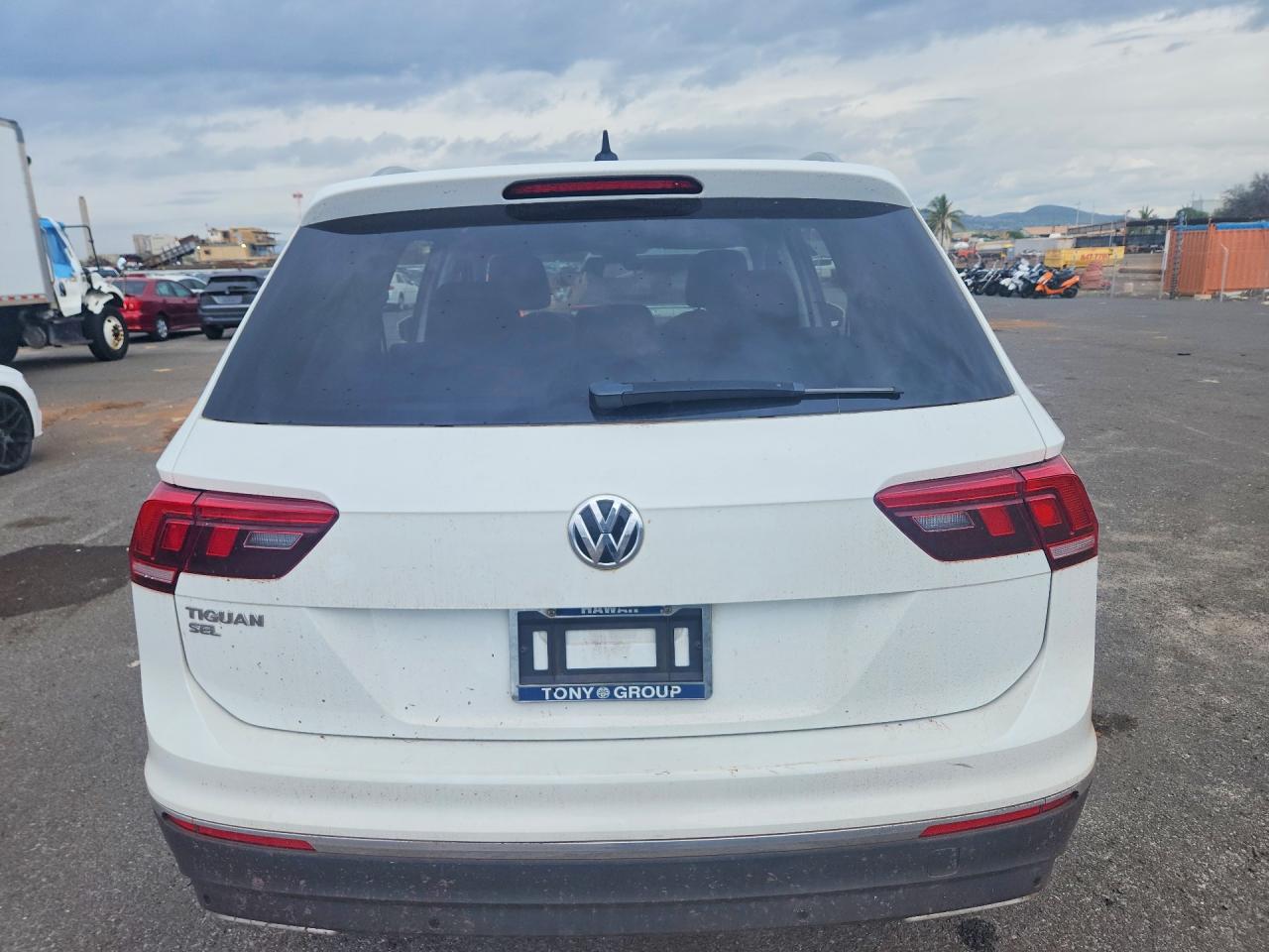 2020 VOLKSWAGEN TIGUAN SE photo 6