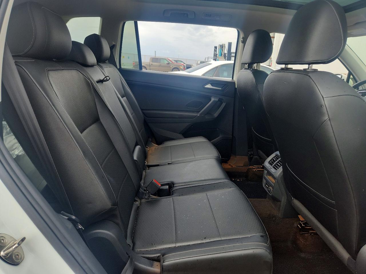 2020 VOLKSWAGEN TIGUAN SE photo 10