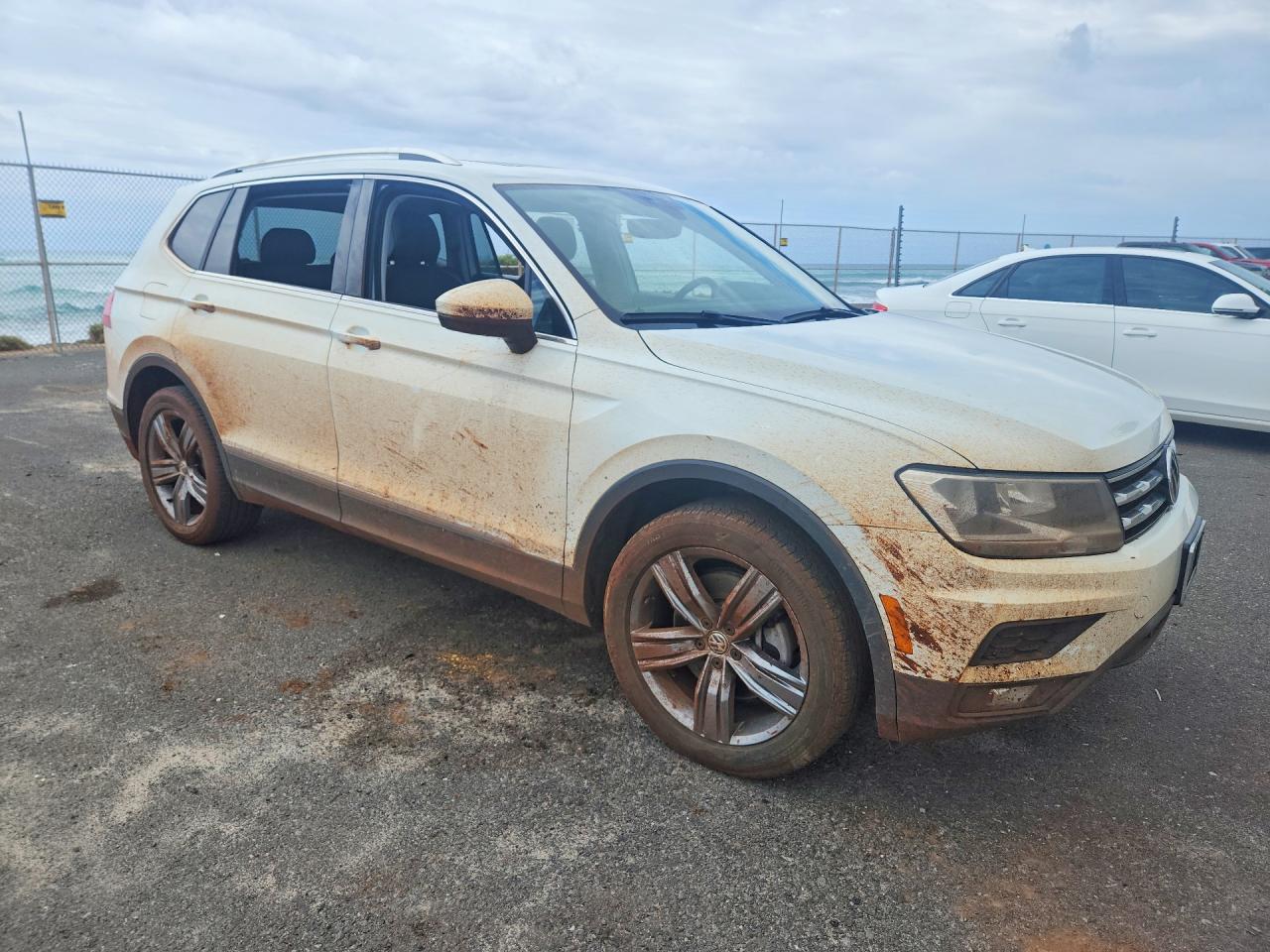 2020 VOLKSWAGEN TIGUAN SE photo 4