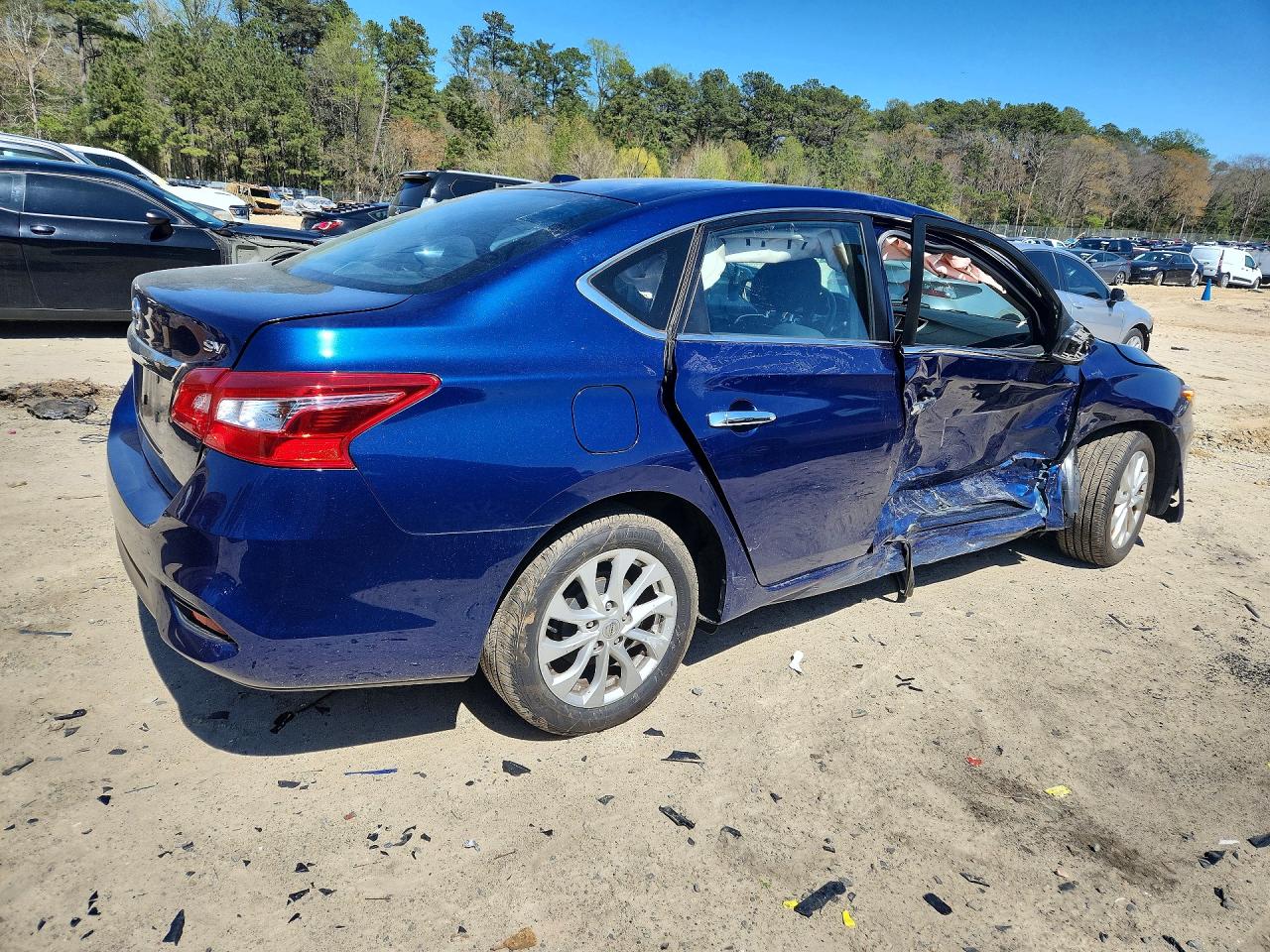 2019 NISSAN SENTRA SV photo 5
