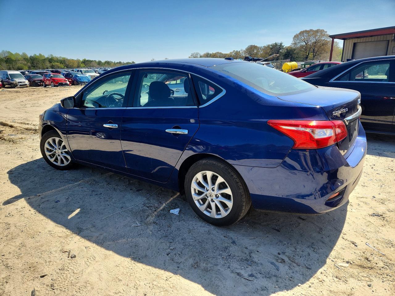 2019 NISSAN SENTRA SV photo 3