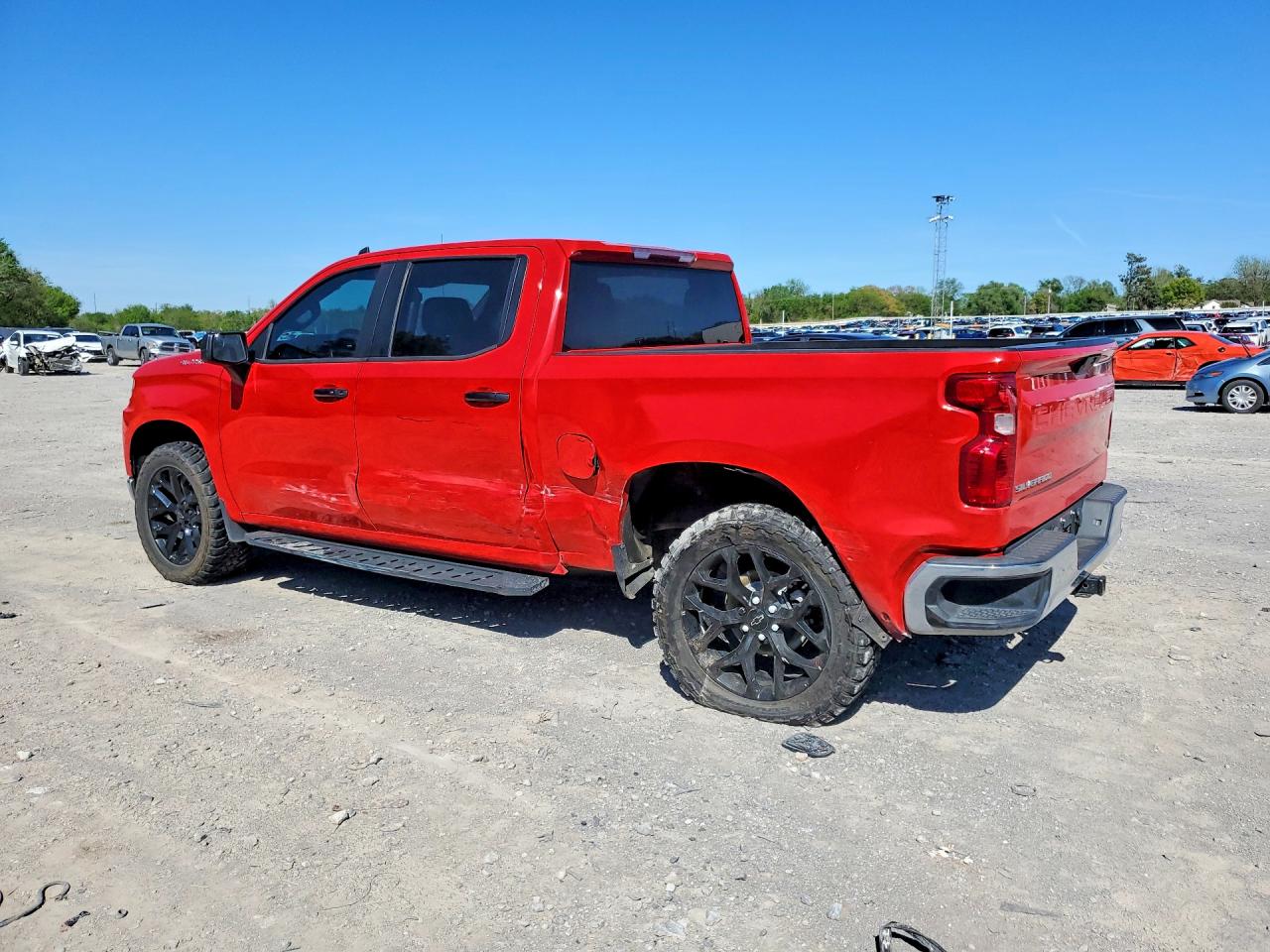 2021 CHEVROLET SILVERADO K1500 LT photo 3