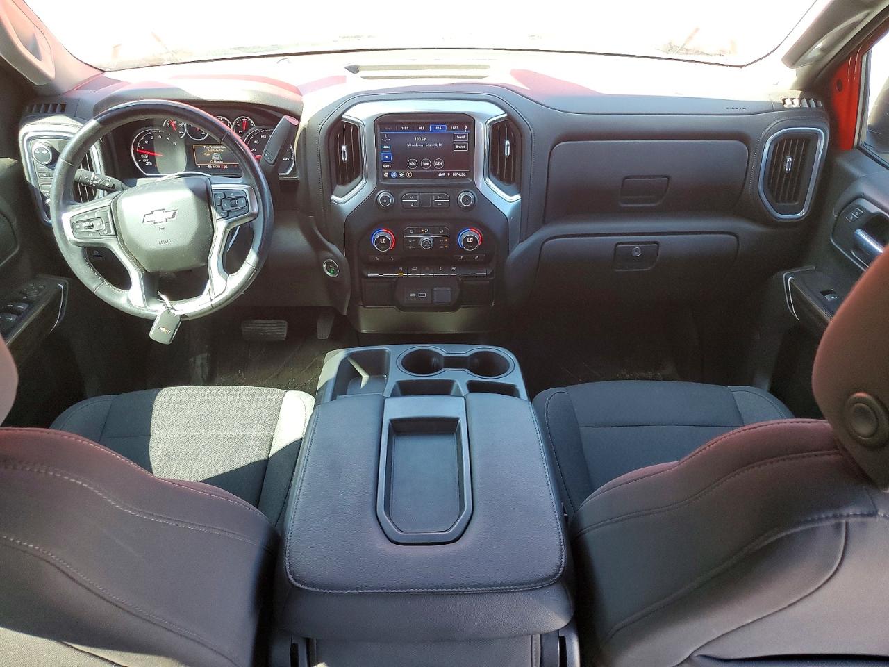 2021 CHEVROLET SILVERADO K1500 LT photo 15