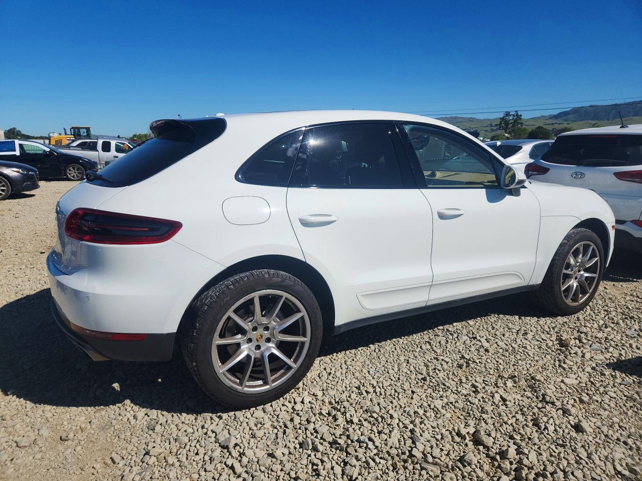 2016 PORSCHE MACAN S photo 3