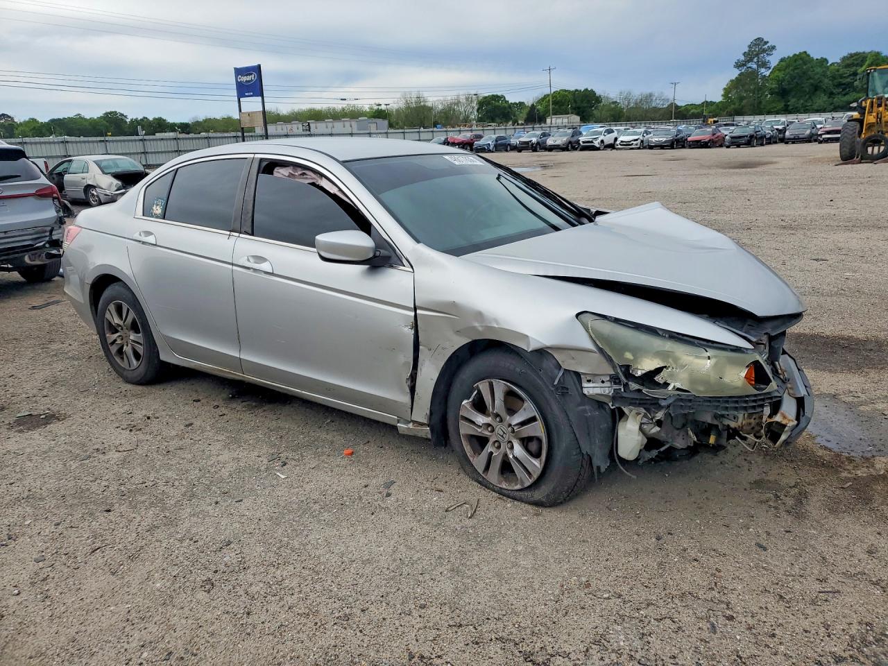 2010 HONDA ACCORD LX photo 4