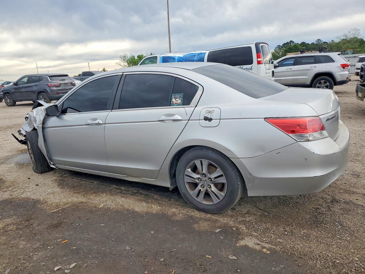 2010 HONDA ACCORD LX photo 2