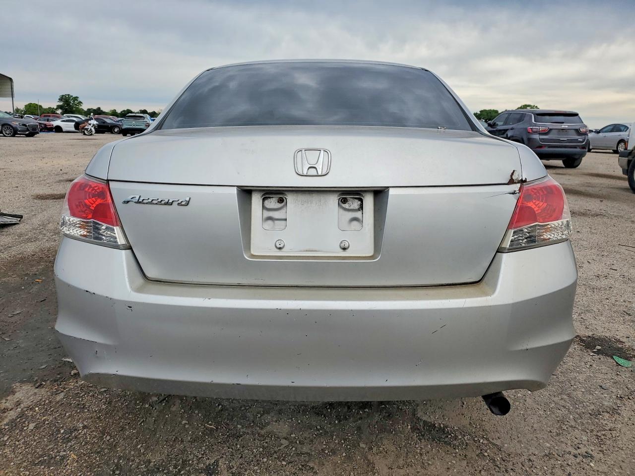 2010 HONDA ACCORD LX photo 6