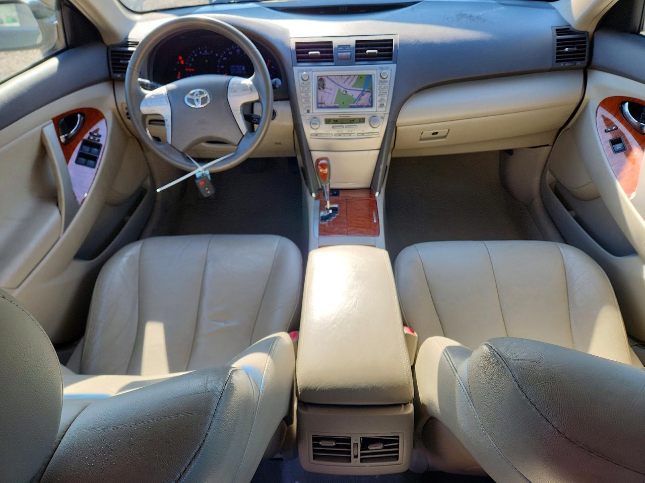 2011 TOYOTA CAMRY XLE V6 photo 8