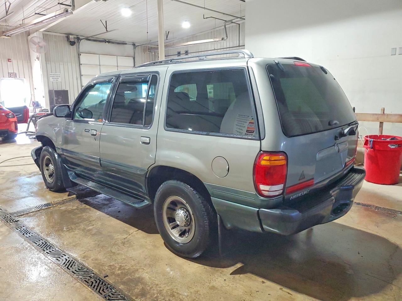1999 MERCURY MOUNTAINEER photo 3