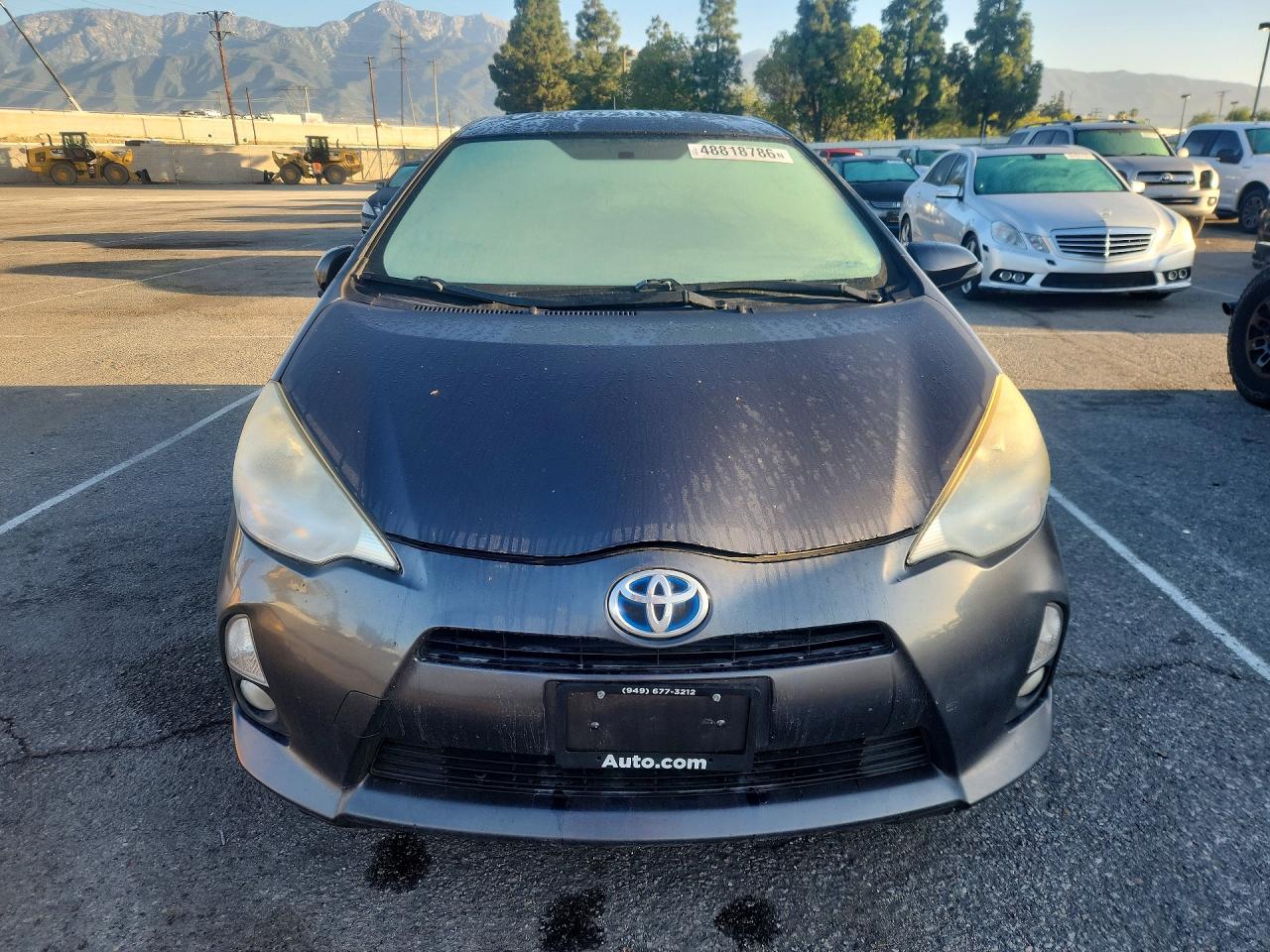 2012 TOYOTA PRIUS C FOUR photo 9
