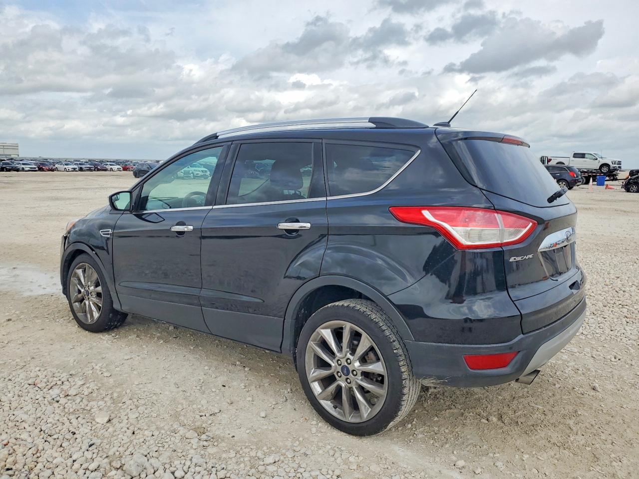 2016 FORD ESCAPE SE photo 4