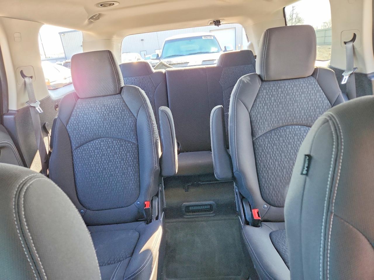 2015 GMC ACADIA SLE photo 19