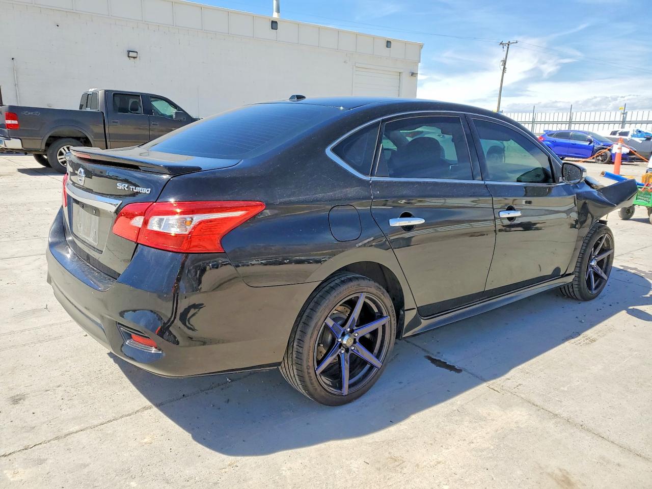 2017 NISSAN SENTRA SR TURBO photo 5