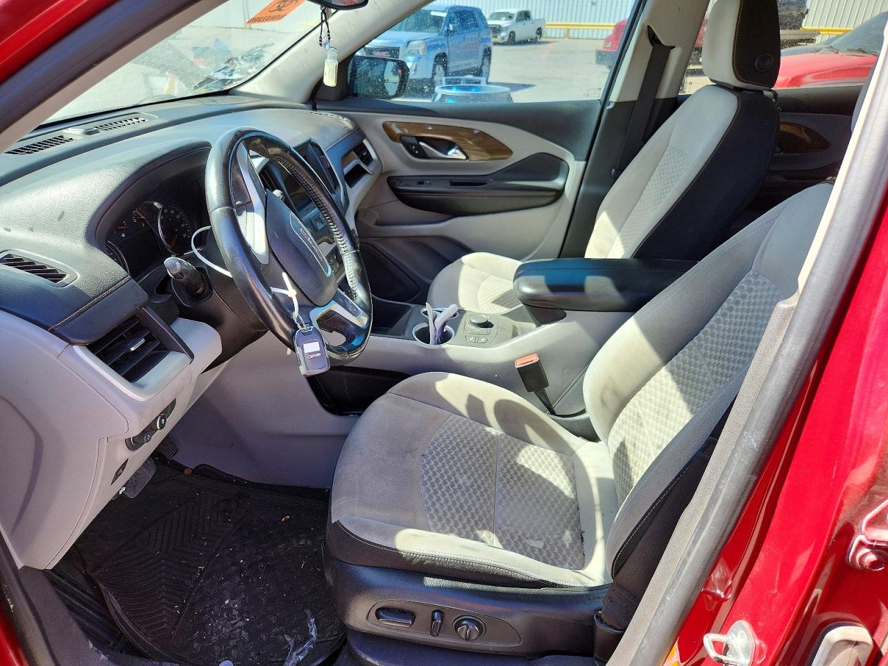 2019 GMC TERRAIN SLE photo 13