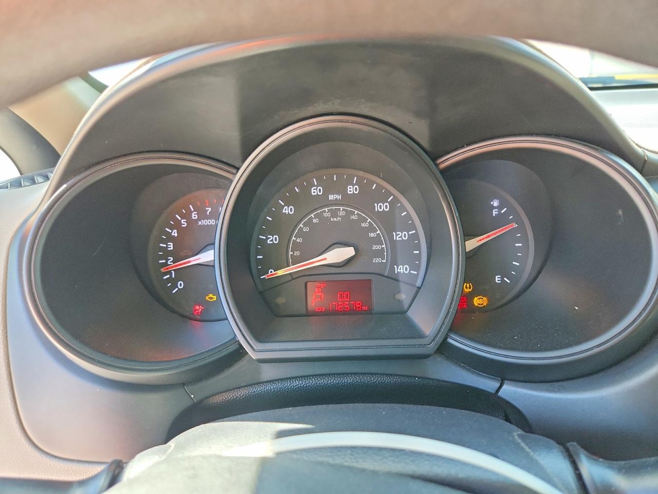2013 KIA RIO photo 25