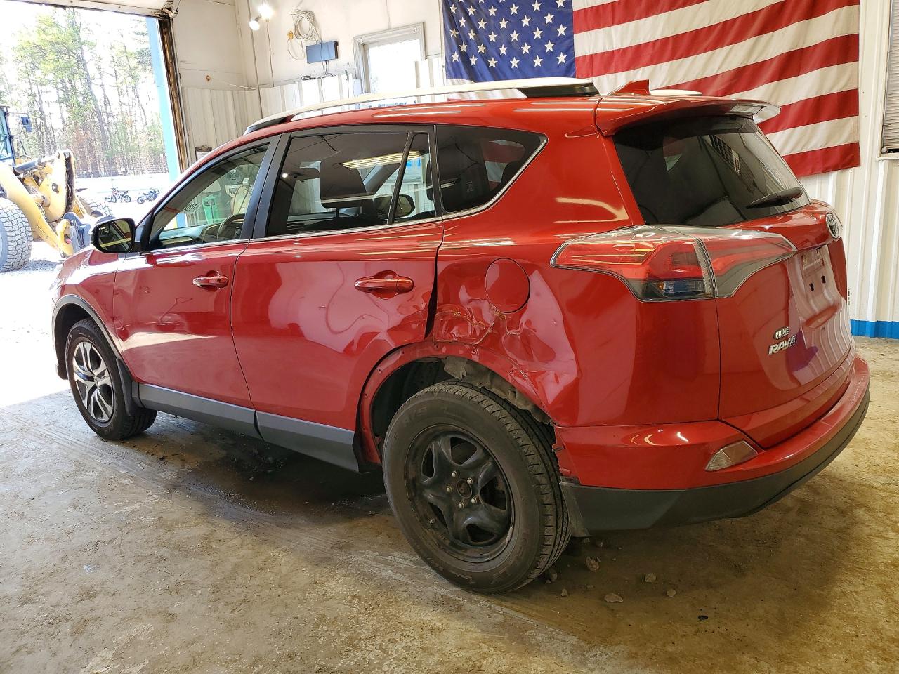 2016 TOYOTA RAV4 LE photo 2