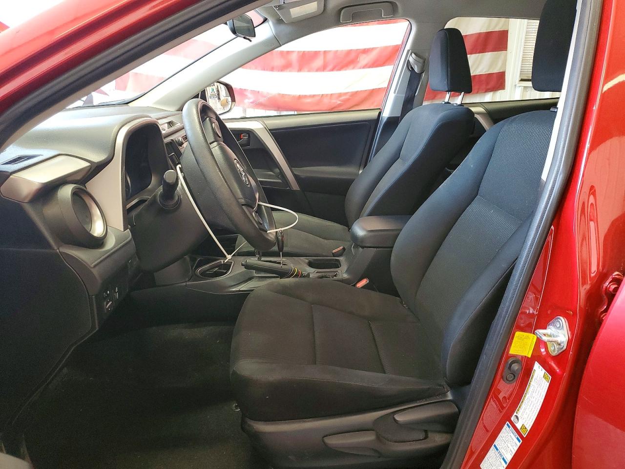 2016 TOYOTA RAV4 LE photo 7