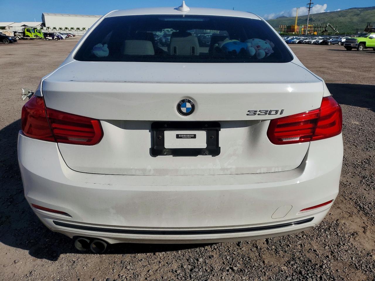 2017 BMW 330 I photo 6