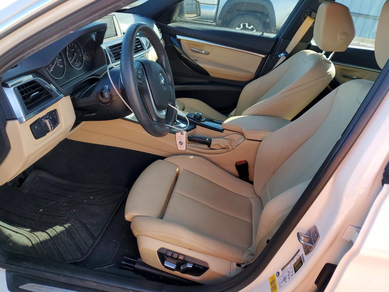 2017 BMW 330 I photo 7