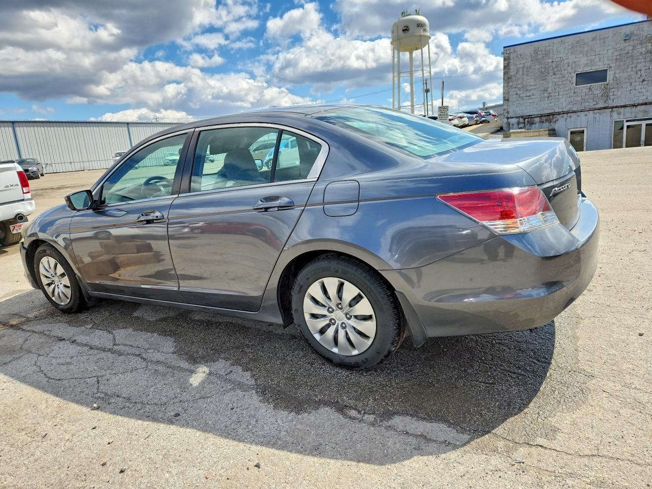2010 HONDA ACCORD LX photo 3