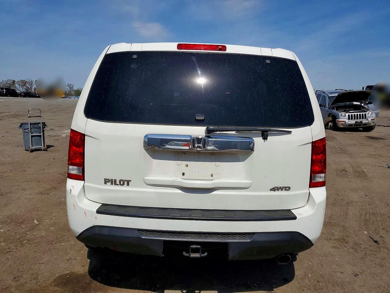 2015 HONDA PILOT EXL photo 16