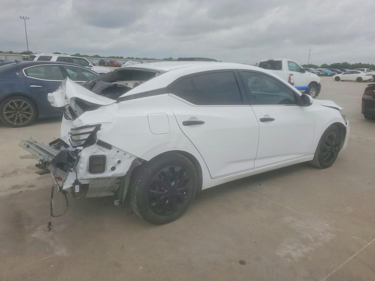 2024 NISSAN SENTRA S photo 5