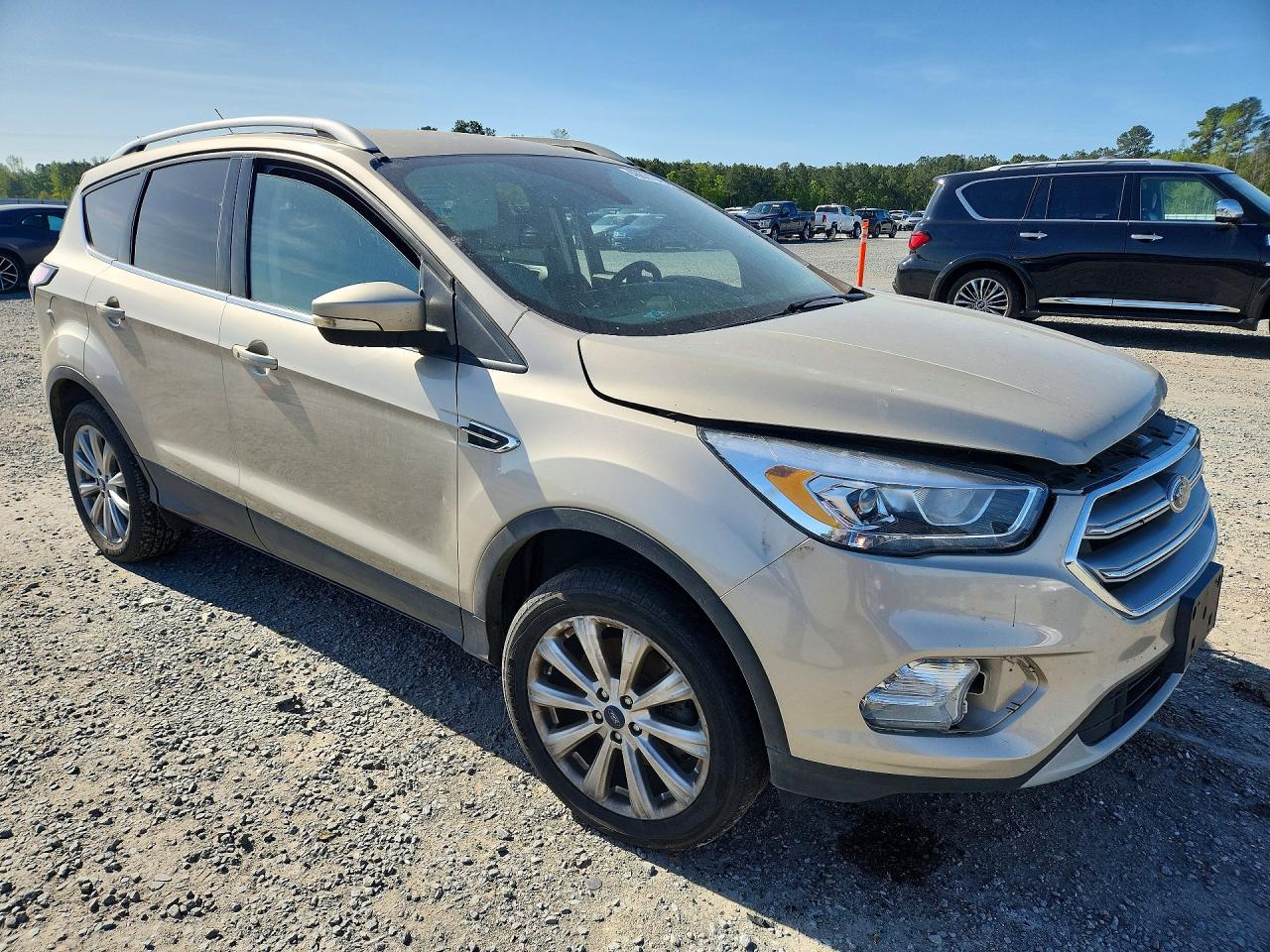 2017 FORD ESCAPE photo 10