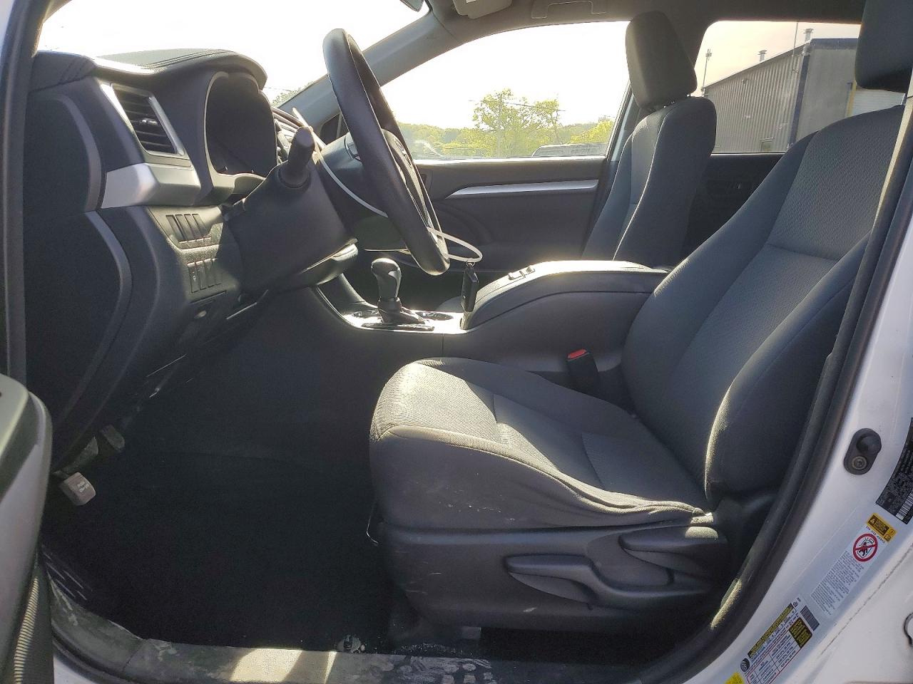 2018 TOYOTA HIGHLANDER HYBRID LE photo 13