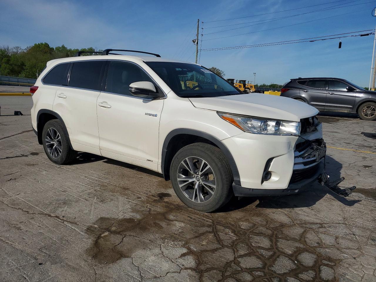 2018 TOYOTA HIGHLANDER HYBRID LE photo 7