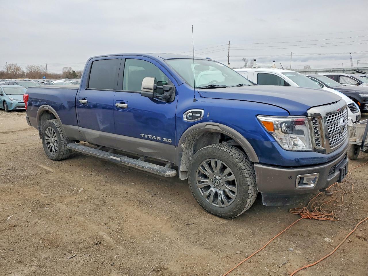 2017 NISSAN TITAN XD PLATINUM RESERVE photo 10