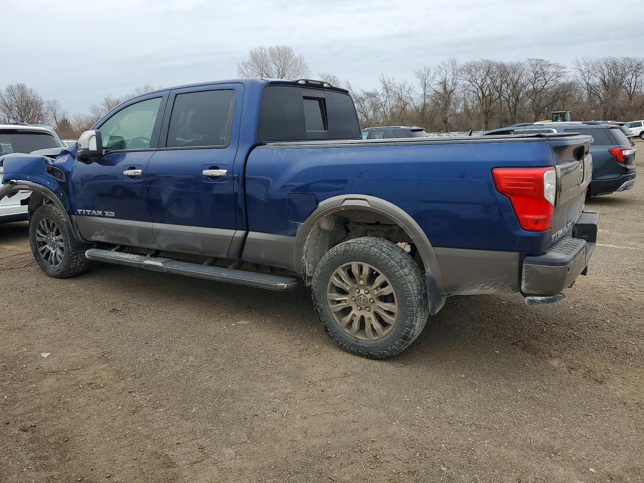 2017 NISSAN TITAN XD PLATINUM RESERVE photo 4