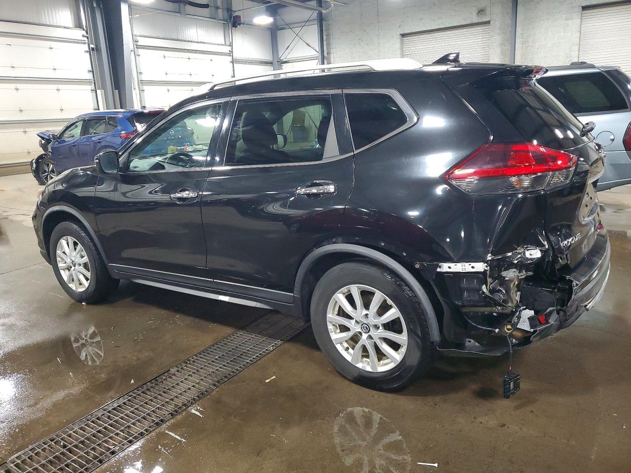 2018 NISSAN ROGUE SV photo 4