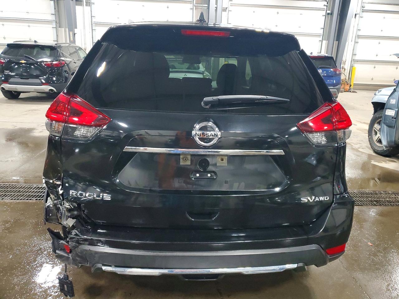 2018 NISSAN ROGUE SV photo 16
