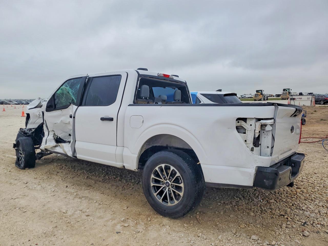 2021 FORD F150 SUPERCREW photo 3