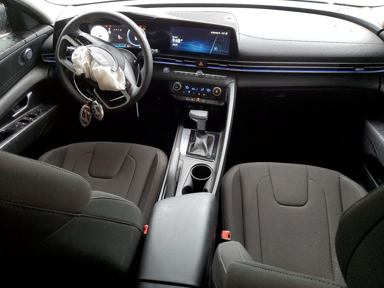 2024 HYUNDAI ELANTRA SEL photo 15