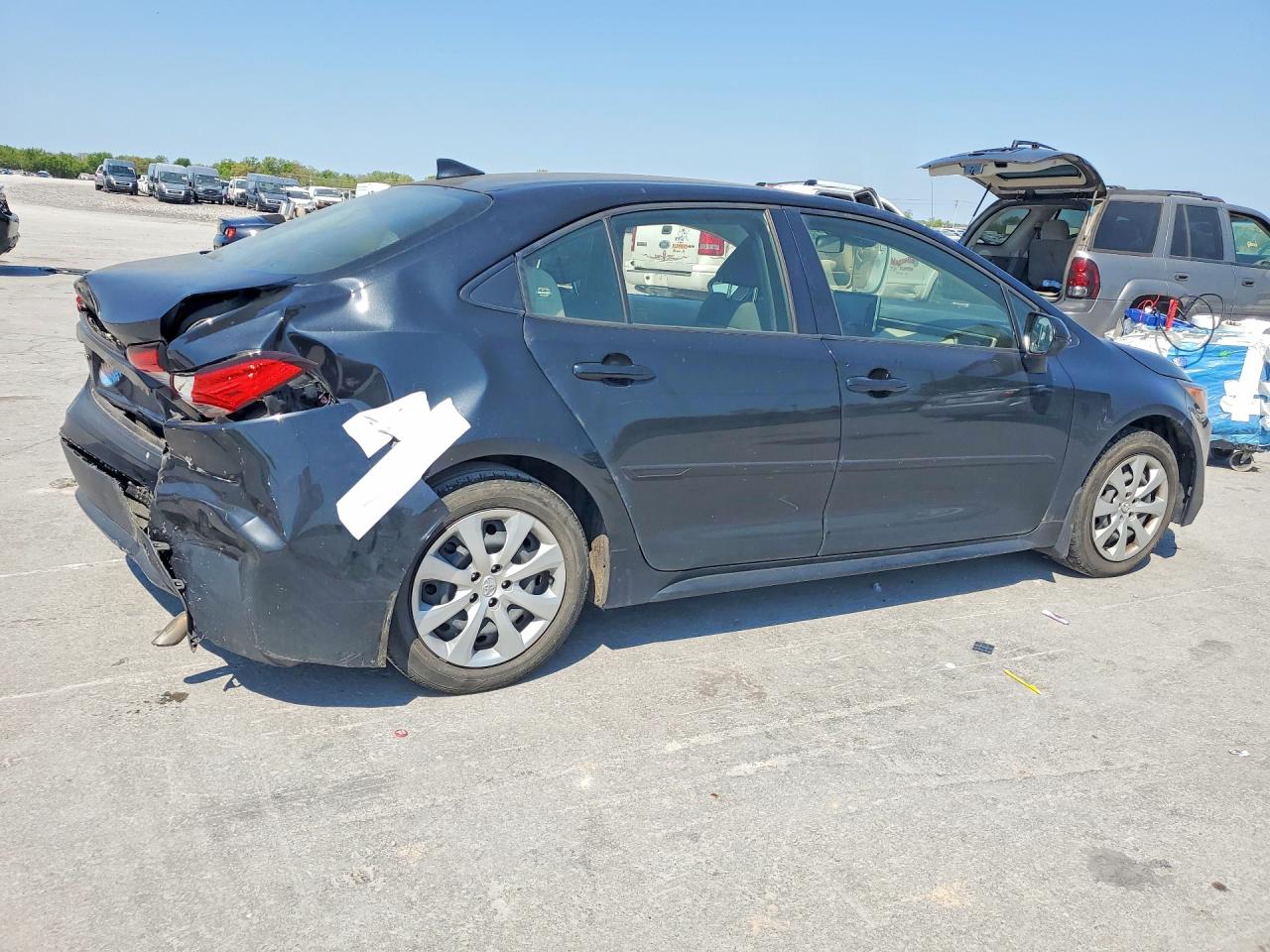 2021 TOYOTA COROLLA LE photo 5