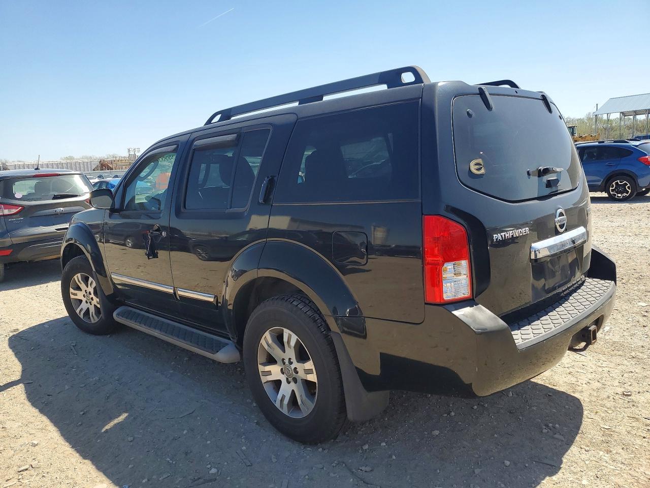 2012 NISSAN PATHFINDER S photo 2