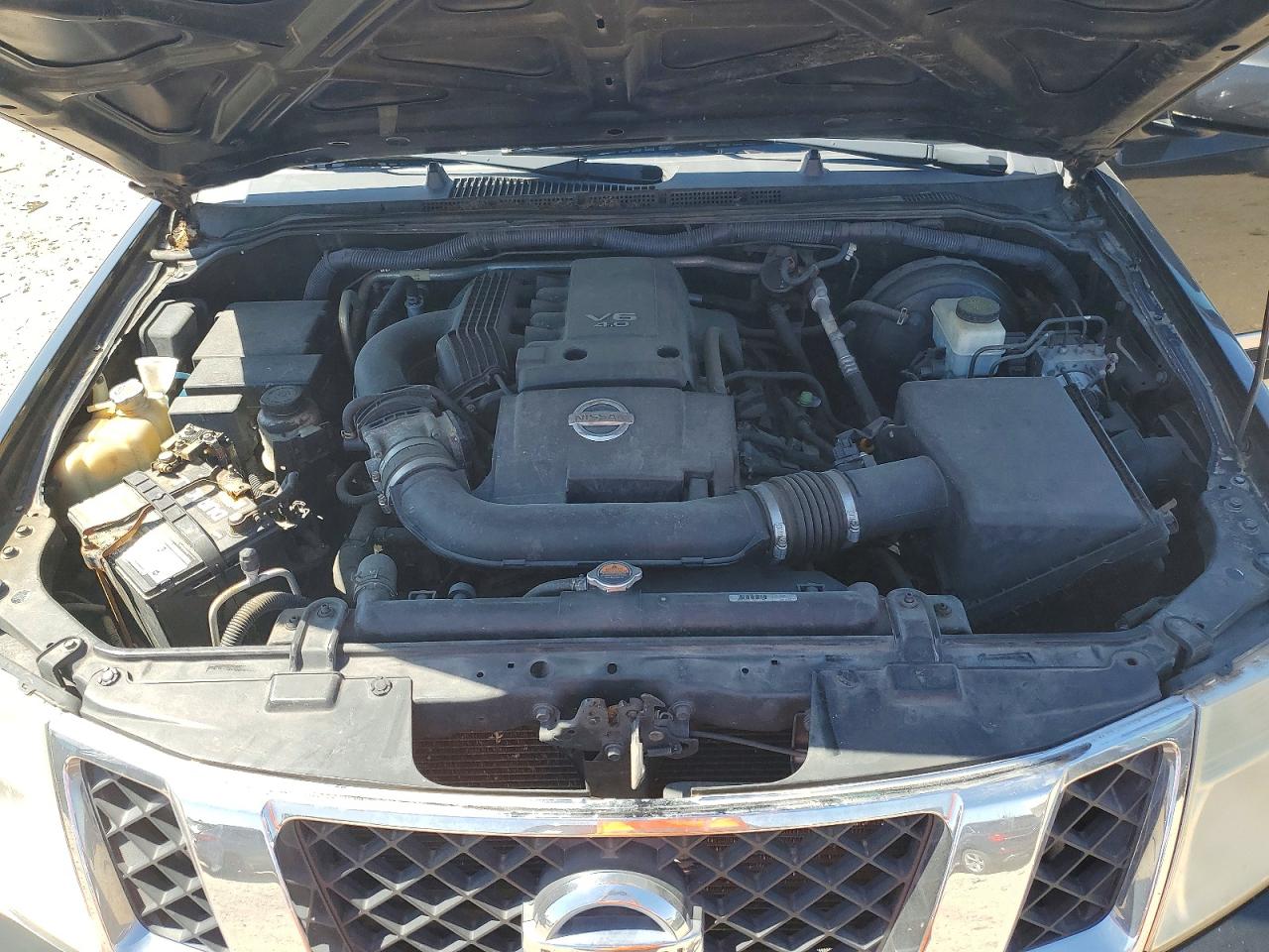 2012 NISSAN PATHFINDER S photo 12