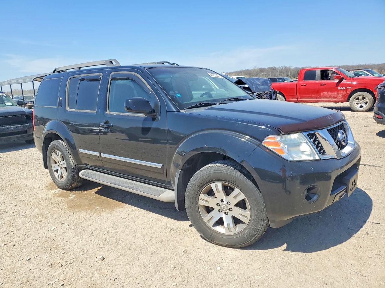 2012 NISSAN PATHFINDER S photo 4