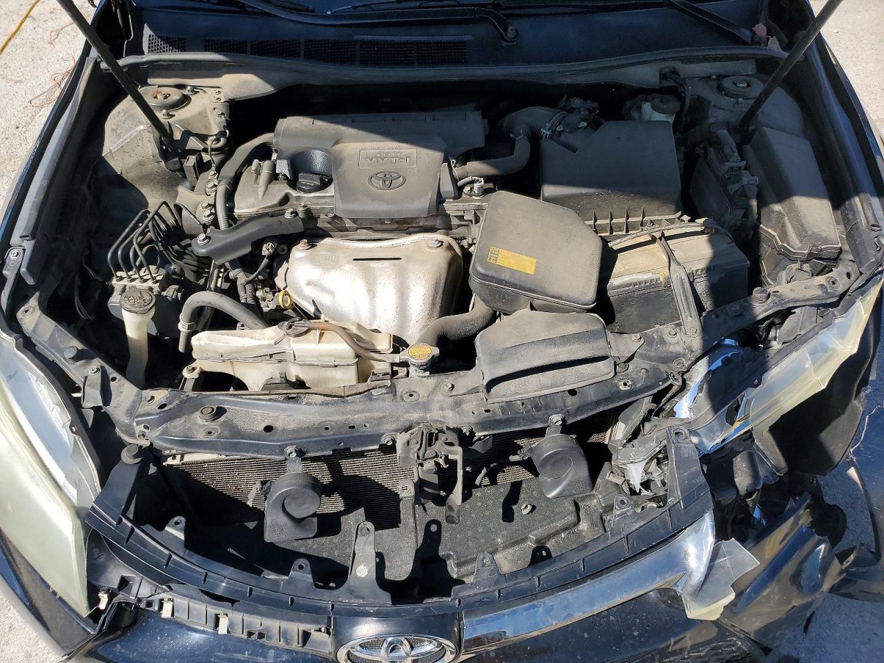 2015 TOYOTA CAMRY SE photo 11