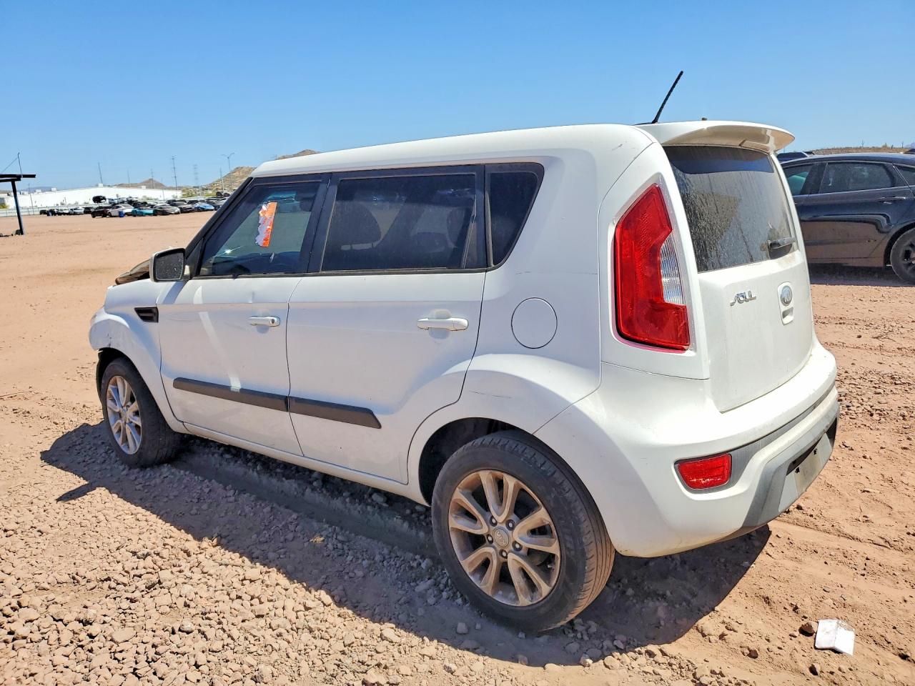 2013 KIA SOUL + photo 2