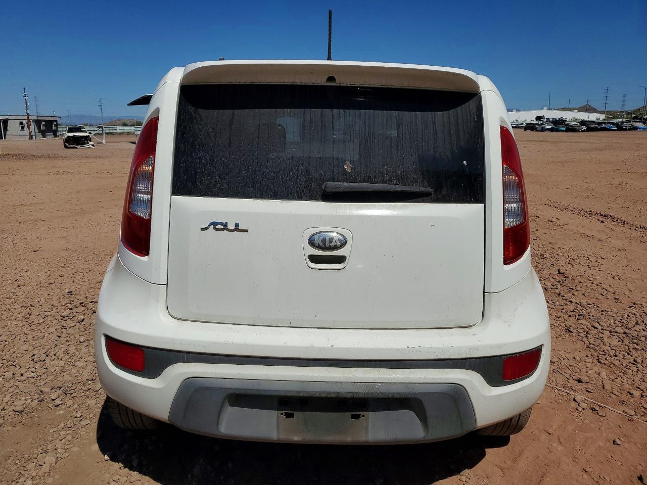 2013 KIA SOUL + photo 6
