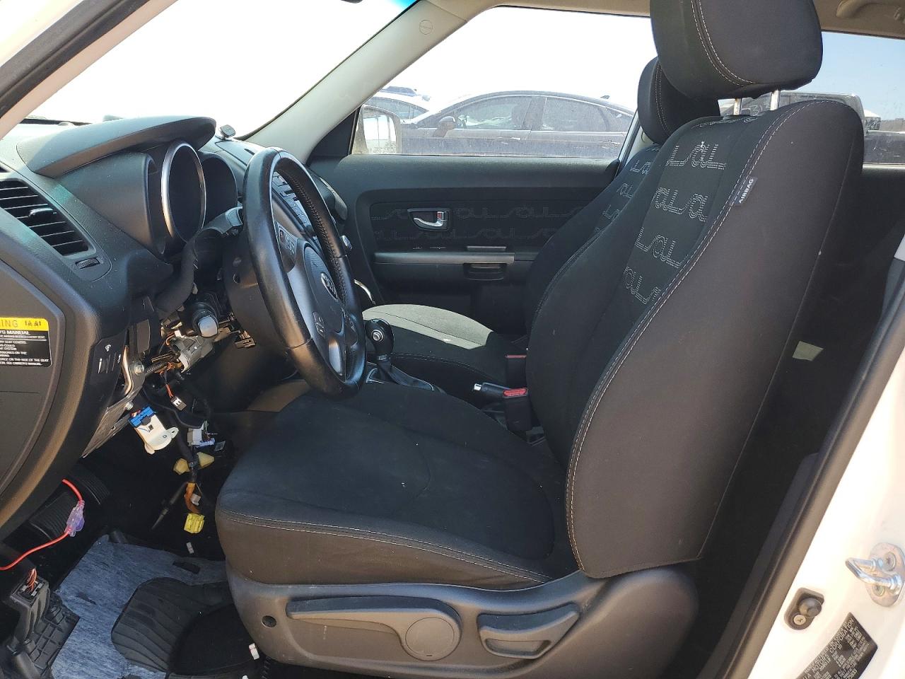 2013 KIA SOUL + photo 7