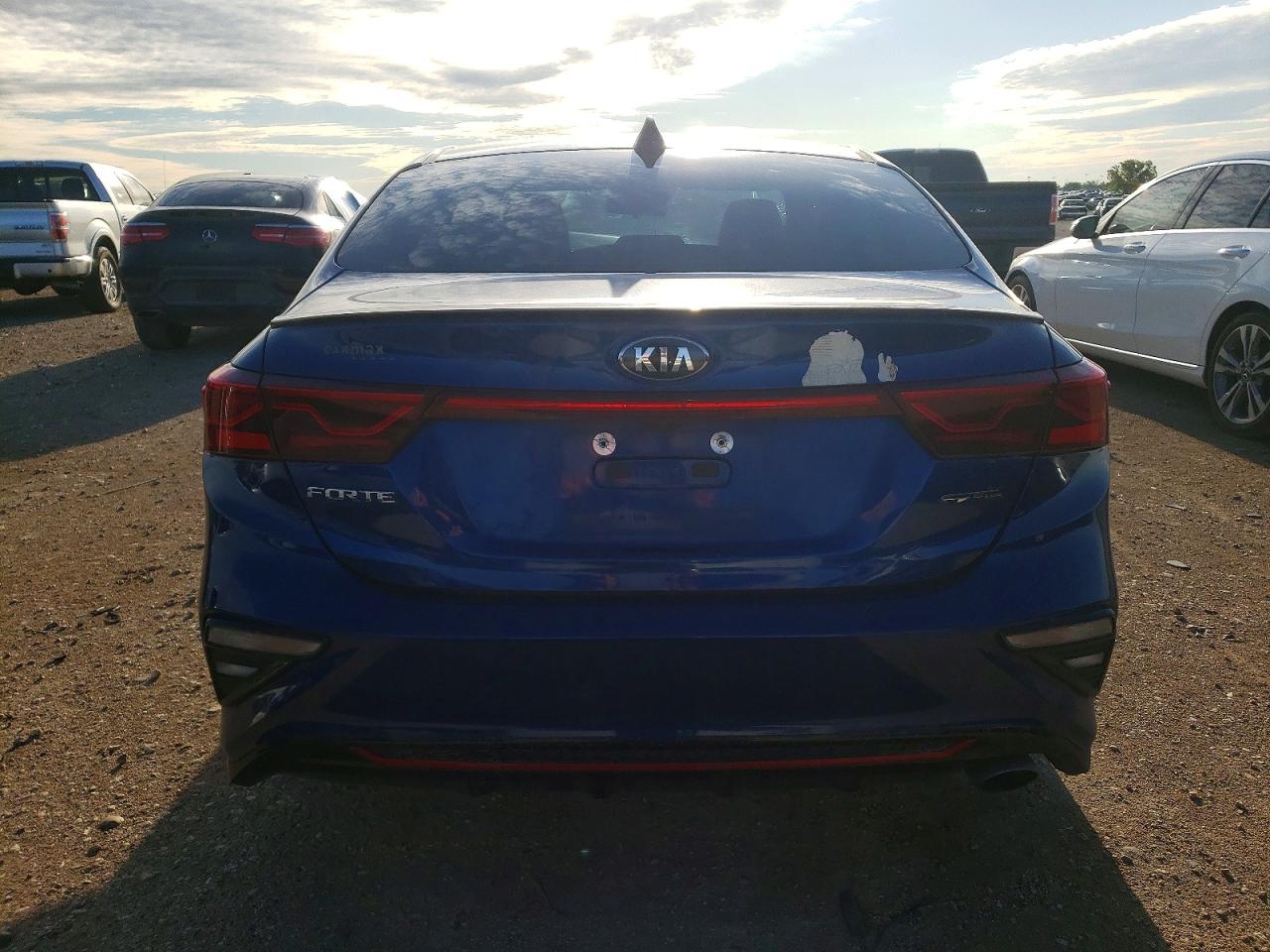 2021 KIA FORTE GT-LINE photo 11