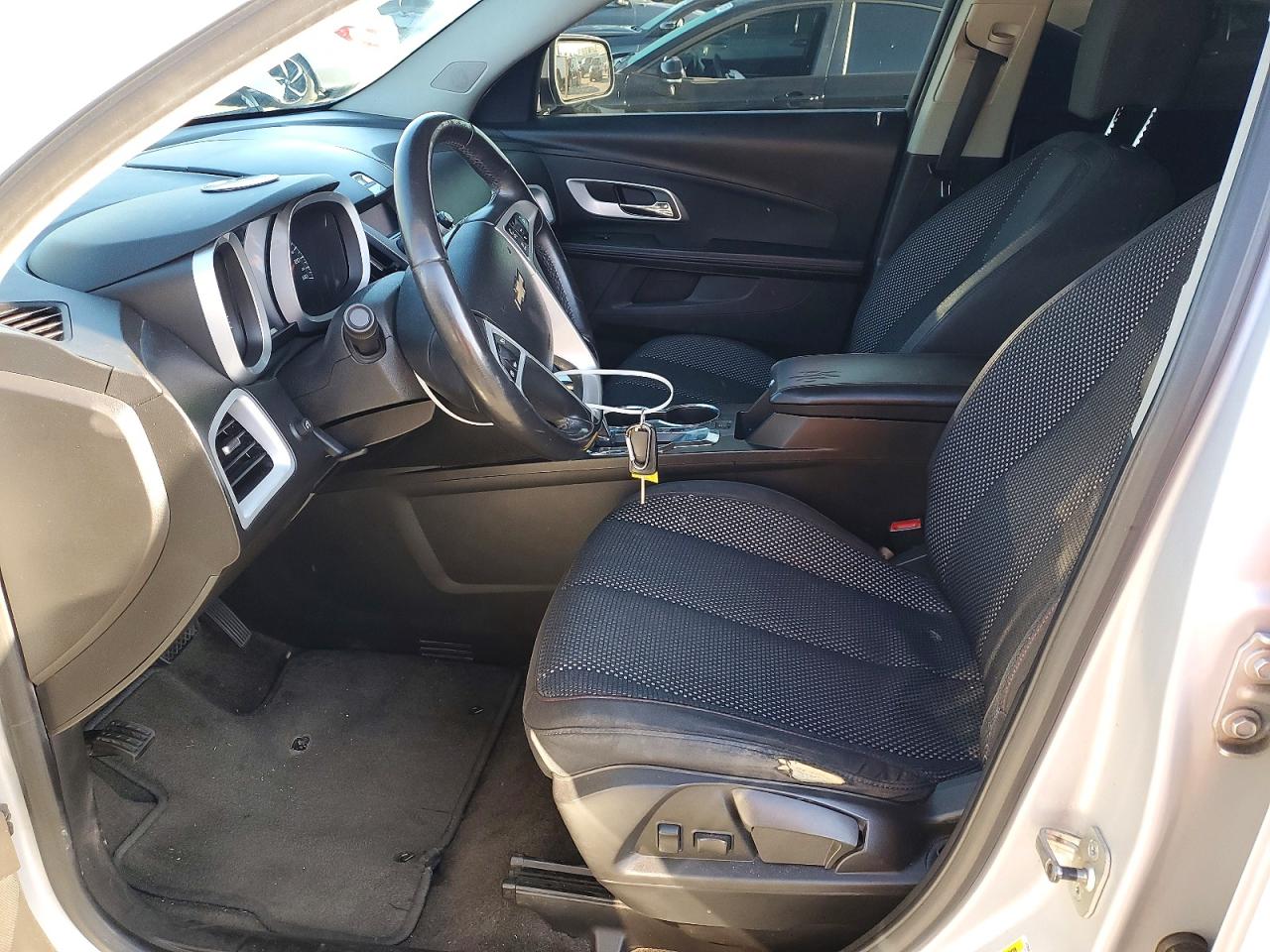2010 CHEVROLET EQUINOX LT photo 13