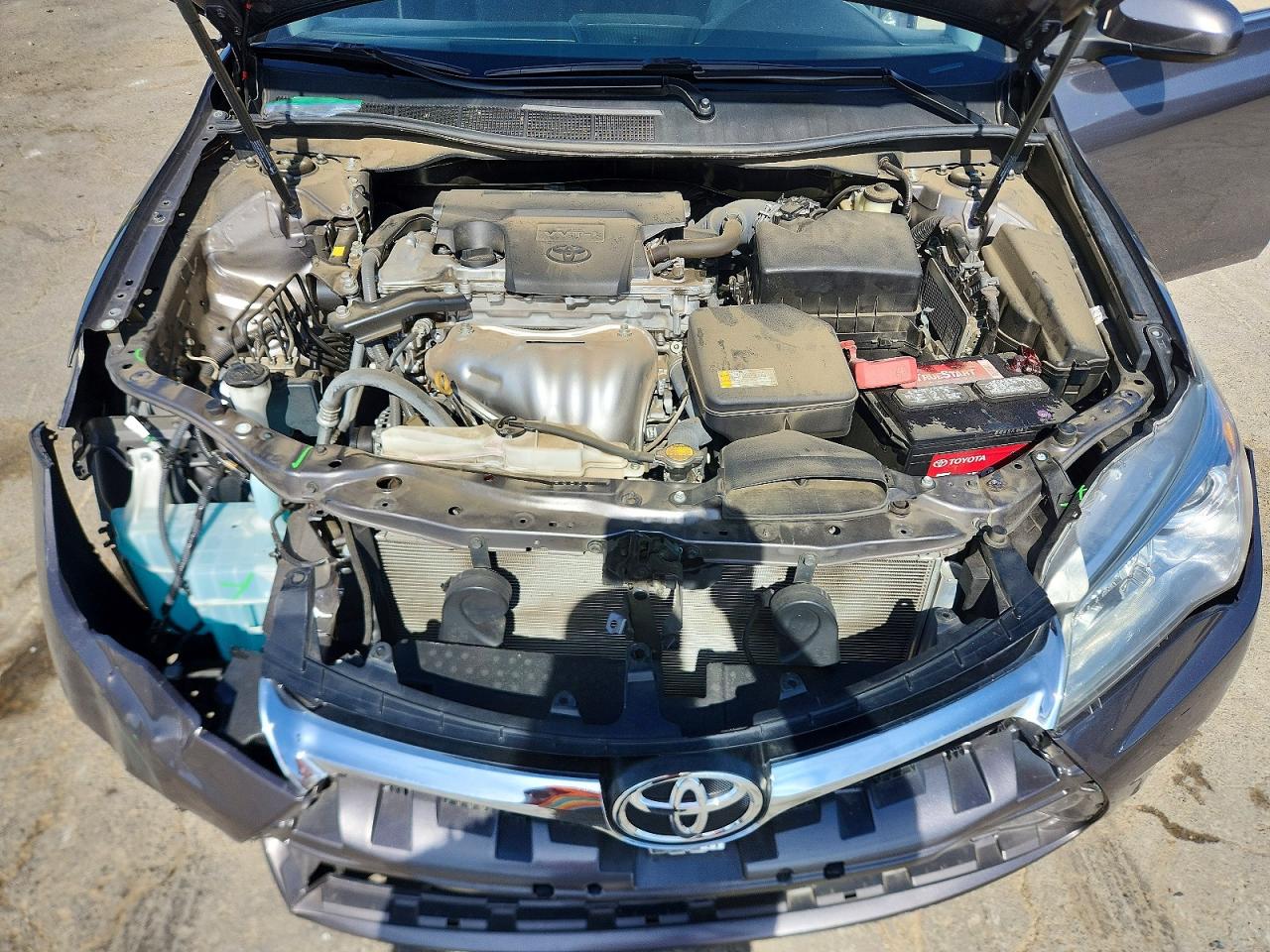 2015 TOYOTA CAMRY LE photo 31