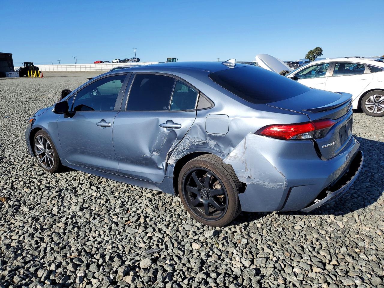 2020 TOYOTA COROLLA XSE photo 3